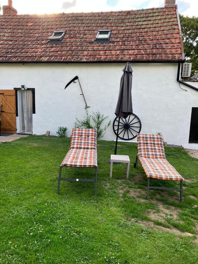 Petite Maison Dans La Nature *